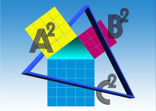 Na niebieskim tle trójkąt, kolorowekwadraty i wzory matematyczne.